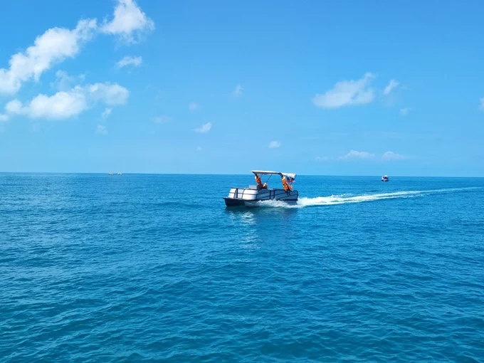 Не нужны ни сайты, ни приложения.